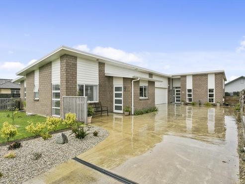 11 Kingdon Street, Leamington