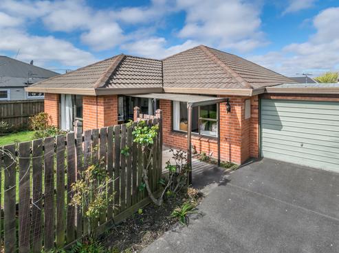 17A Vagues Road, Northcote