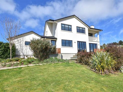 6 Sretlaw Place, Brockville