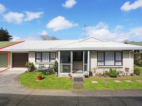 2/27 Hall Street, Pukekohe