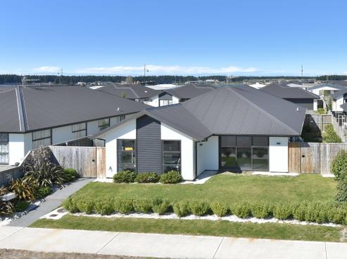 24 Kawari Drive, Pegasus
