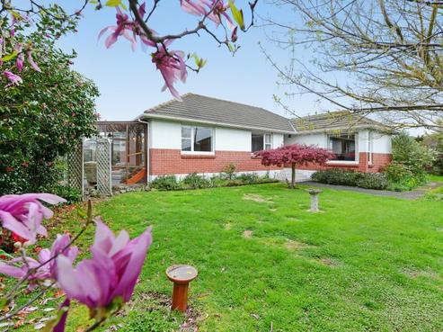 17 Camp Street, Silverstream