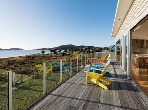 6 Logan Nicks Place, Oakura Coast