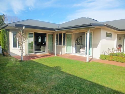 5 Fir Close, Alexandra