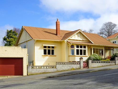 137 Eglinton Road, Mornington