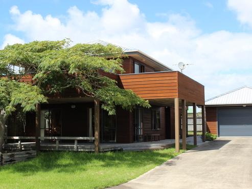 104 Corokia Place, Matarangi
