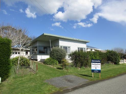 13 Halkirk Street, Karitane