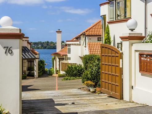 2/76 Shakespeare Road, Milford