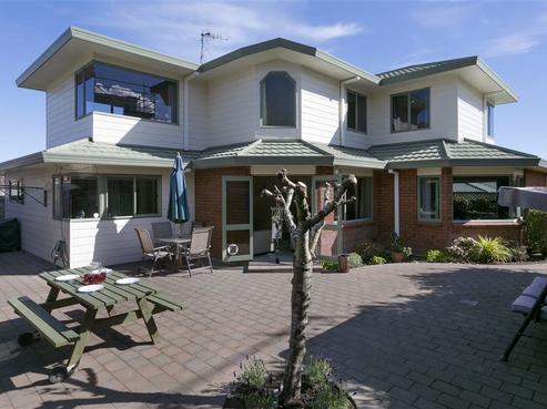 2/38 Kurupae Road, Hilltop