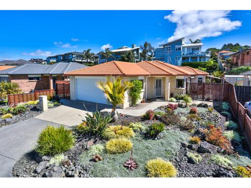 42 Chesterfield Way, Orewa