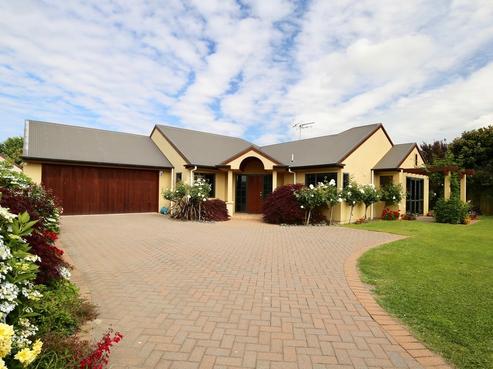 9 Hampstead Way, Rototuna North