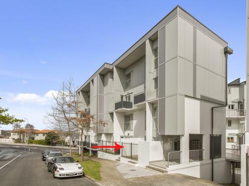 1/2 Western Springs Road, Morningside