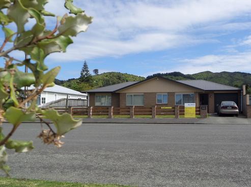 33 Johnston Street, Featherston