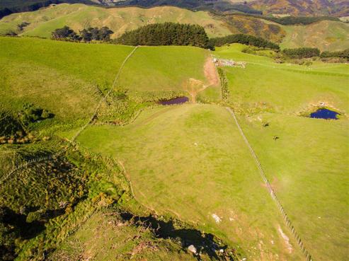 977 Makara Road, Makara