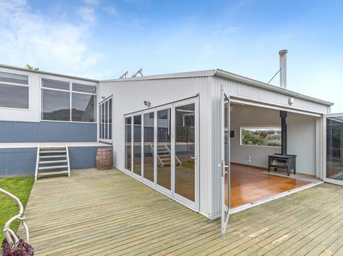8 Kanuka Place, Robinsons Bay