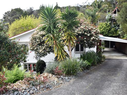 10 The Bluff, Riverside