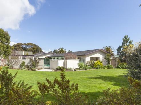 65 Eatwell Avenue, Paraparaumu Beach