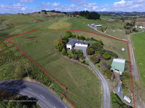 569 Shoemaker Road, Waipu