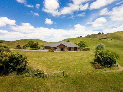 215 State Highway 27, Tirau