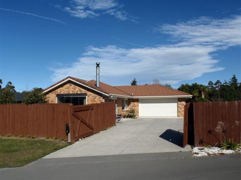 6 Perrin Place, Darfield