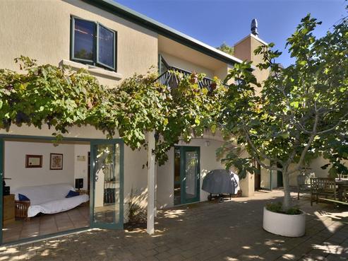 152 Wakefield Avenue, Sumner