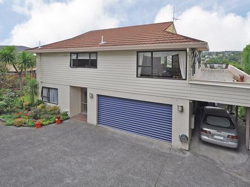 2/112 Carlisle Road, Browns Bay