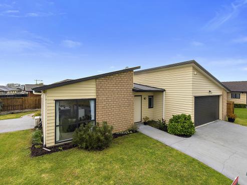 16 Chadwick Place, Rototuna North