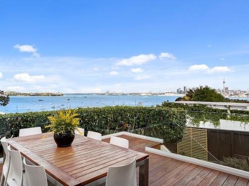 2/45 Princes Street, Northcote Point