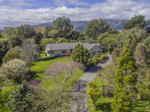 39 Puriri Road, Waikanae