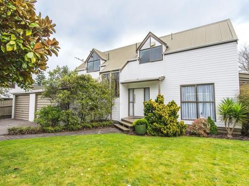2 Collier Place, Saint Johns Hill