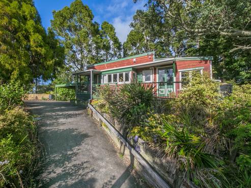 37 Kauri Point Road, Laingholm