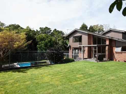 18 Pararewa Drive, Whalers Gate