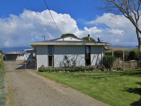 378 Abel Tasman Drive, Motupipi
