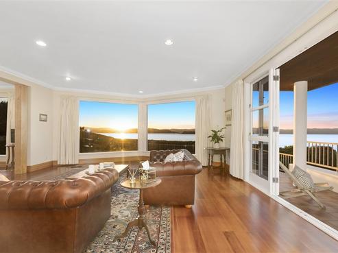 2 Pukatea Street, Eastbourne