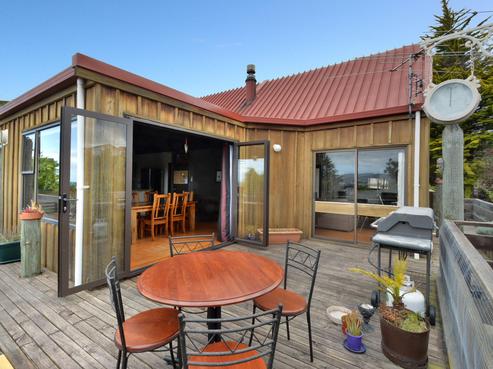 73 Easther Crescent, Kew