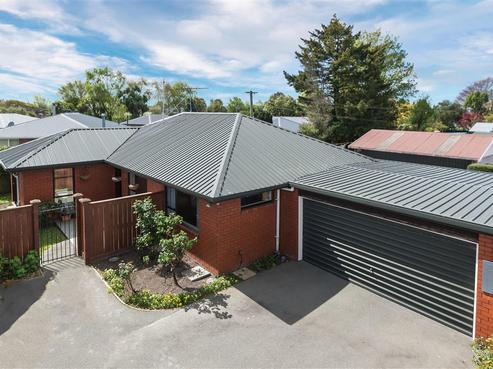 2/70 Staveley Street, Avonhead