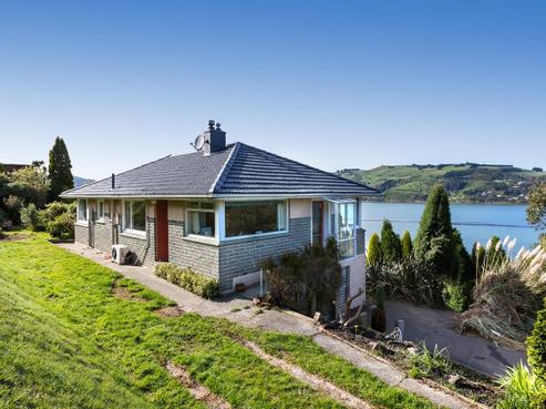 22 Ocean View Road, Ravensbourne