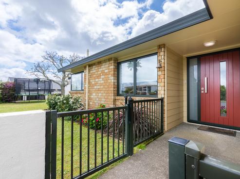 27 Suncrest Drive, West Harbour