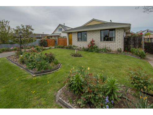 9 Spring Place, Leeston