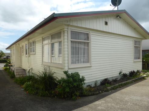 71 Commercial Road, Helensville