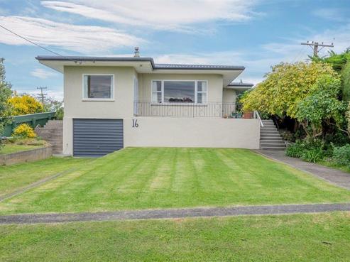 16 Te Moana Road, Waikanae Beach