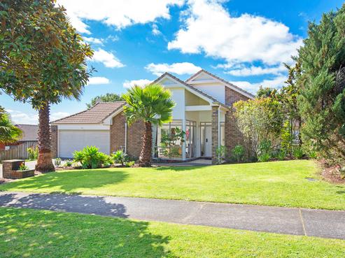 15 Frank Nobilo Drive, Golflands