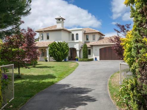 24 De La Mare Drive, Leamington