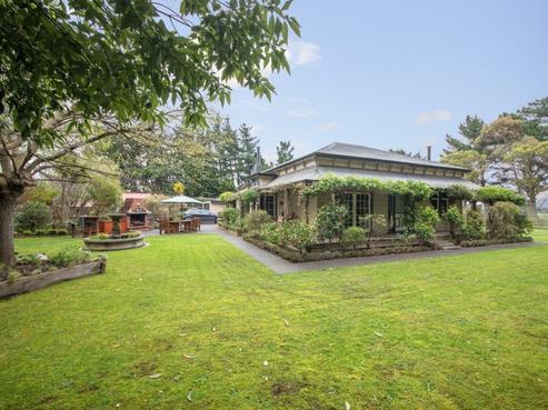 2351 State Highway 3, Sanson