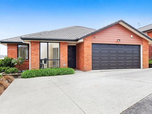 22 Carol Lee Place, Albany Heights