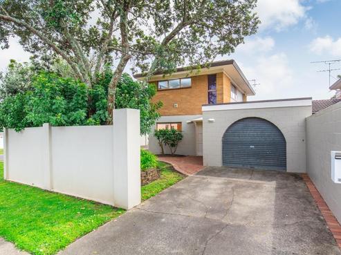 2/3 Prince Regent Drive, Half Moon Bay