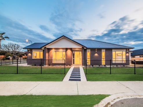 8 Gilbransen Road, Kumeu