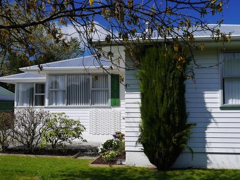 54 California Drive, Totara Park