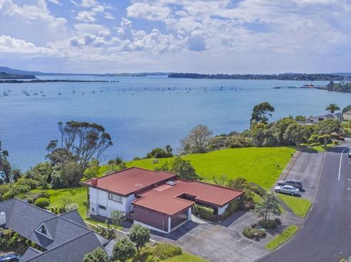 27 William Bryan Drive, Half Moon Bay