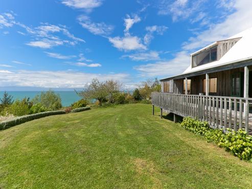 1801C East Coast Road, Whakatiwai